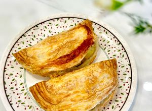 Hình của món Bánh quai vạc nhân phô mai chuối.