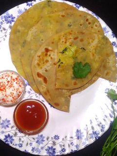 আলুর পরোটা (aloo r parota recipe in Bengali) রেসিপির প্রধান ছবি