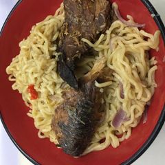 A picture of Noddles with dry fish.