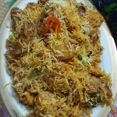 A picture of Chicken biryani.