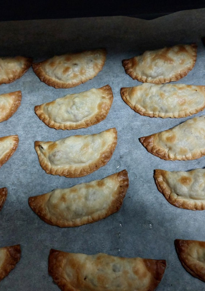 Una foto de Empanadillas de pollo con curry