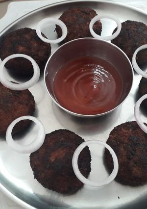 A picture of Cheesy Rice Cutlets!!.