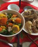 Canh ngô ngọt bông cải Gà luộc