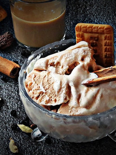 मसाला चाय आइसक्रीम (Masala chai ice cream recipe in Hindi) रेसिपी मुख्य फोटो