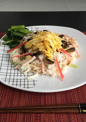 Una foto de Chirashi-Sushi (ちらし寿司)
