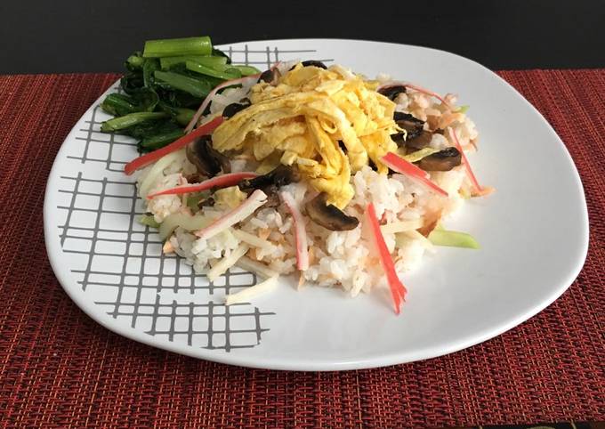 Chirashi-Sushi (ちらし寿司) Receta de Asociación México Japonesa del Noreste-  Cookpad
