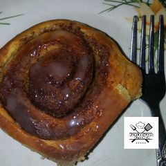 How to make cinnamon rolls A picture of How to make cinnamon rolls.