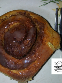 A picture of How to make cinnamon rolls.