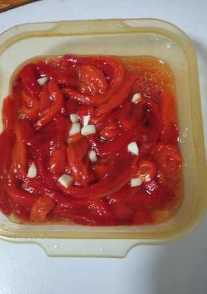 Una foto de Asadillo de pimientos rojos en freidora de aire