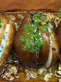 Pears with Gorgonzola, honey and nuts