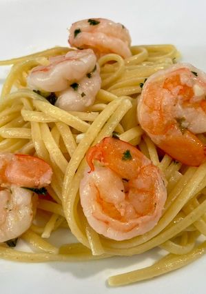 A picture of Shrimp Scampi with Linguine.
