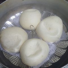 A picture of Chinese BBQ pork buns.