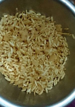 A picture of Jhal muri .