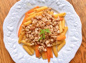 Hình của món Nui Ống Xào Phủ Thịt Băm Rang.