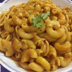 A picture of Red Sauce Pasta🍝.