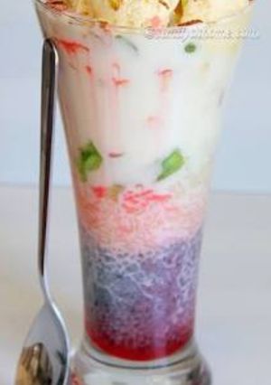 A picture of Falooda.