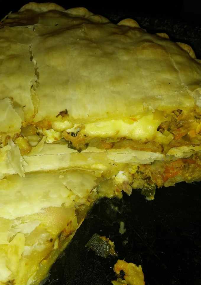 Una foto de Tarta de puerro y atún