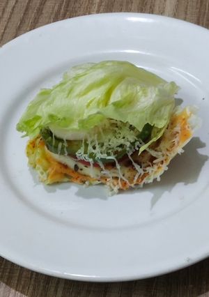 કિટો બર્ગર (Keto Burger Recipe In Gujarati) રેસીપી મુખ્ય ફોટો