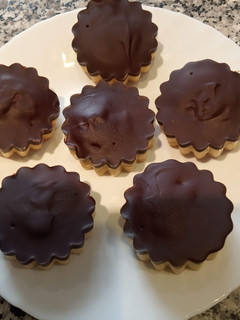 Una foto de Pastel de almendras y chocolate individual