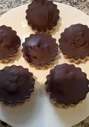 Una foto de Pastel de almendras y chocolate individual