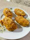 Bolinho de frango com batata salsa