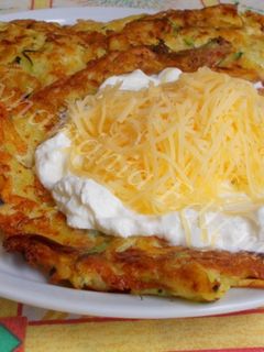 Cukkinis-burgonyás tócsni recept fotója