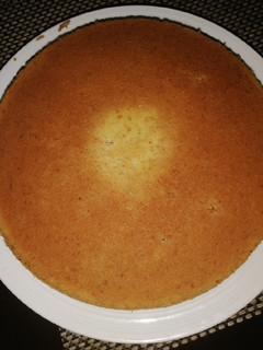 A picture of Spongy vanilla cake.