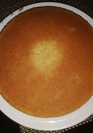 A picture of Spongy vanilla cake.