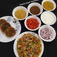 A picture of Ragada Patties.