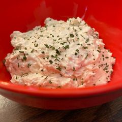 A picture of French onion dip.
