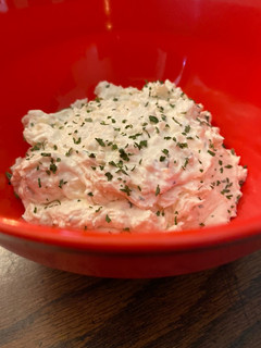 A picture of French onion dip.