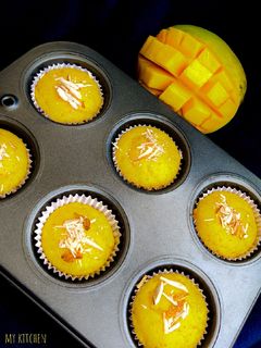 મેંગો કપ કેક (Mango Cup Cake Recipe In GujaratI) રેસીપી મુખ્ય ફોટો