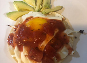 Una foto de Huevo benedictino! (Con tortilla)