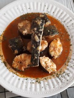 Una foto de Congrio en salsa