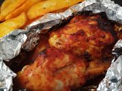 Una foto de pollo bbq sin horno