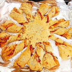 A picture of Minty pull apart bread.