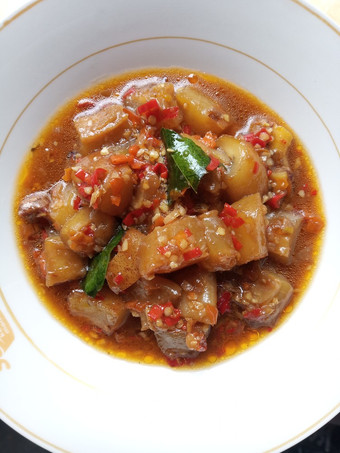 Bagaimana Menyiapkan Tumis Sambel Kikil Untuk Pemula