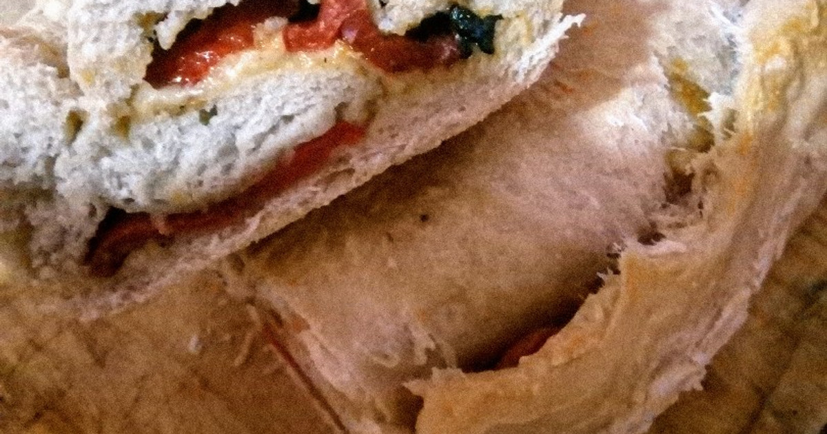 Pan De Morrones Rojos Asados Y Mozzarella Receta de Jonathan🇺🇾- Cookpad