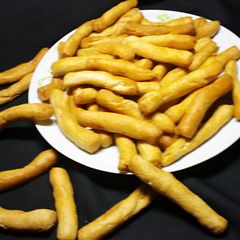 A picture of Chin chin sticks.