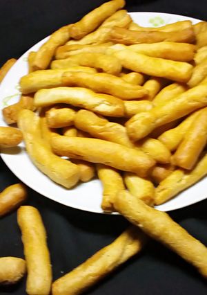 A picture of Chin chin sticks.