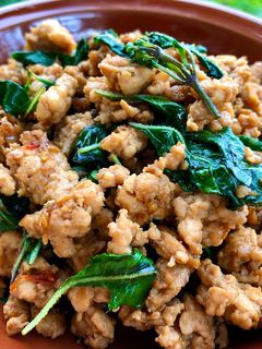 A picture of Spicy Basil Ground Pork and Chicken.