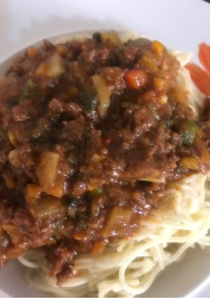 A picture of Spaghetti with beef sauce.