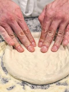 صورة لوصفة عجينة بيتزا بدون خميرة