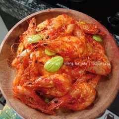 A picture of Udang balado.
