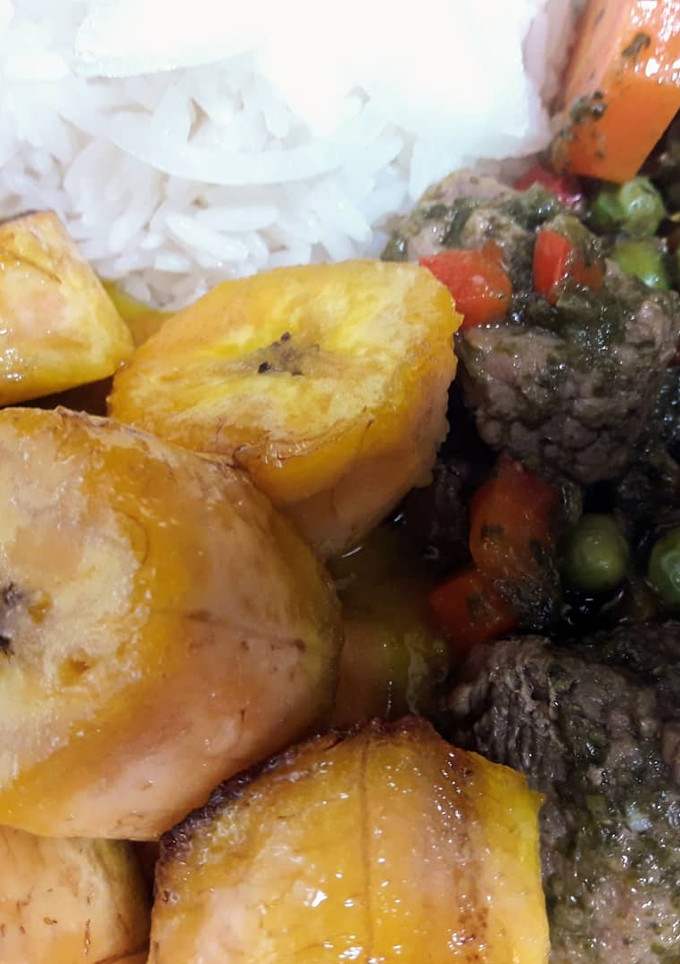 Una foto de Sencillo seco de carne de Res con frejolitos Canario🇵🇪