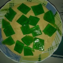 A picture of Jelly fruit custard.
