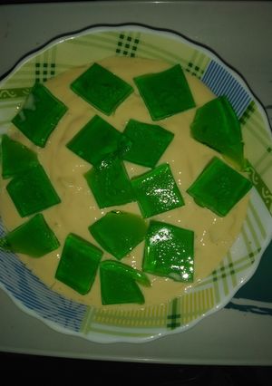 A picture of Jelly fruit custard.