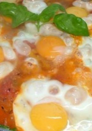 Una foto de Huevos en salsa pomodoro
