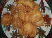 Una foto de pastelitos de carne molida