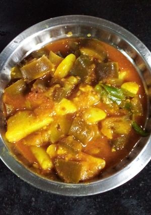 আলু বেগুন ঝোল (aloo begun jhol recipe in bengali) রেসিপির প্রধান ছবি